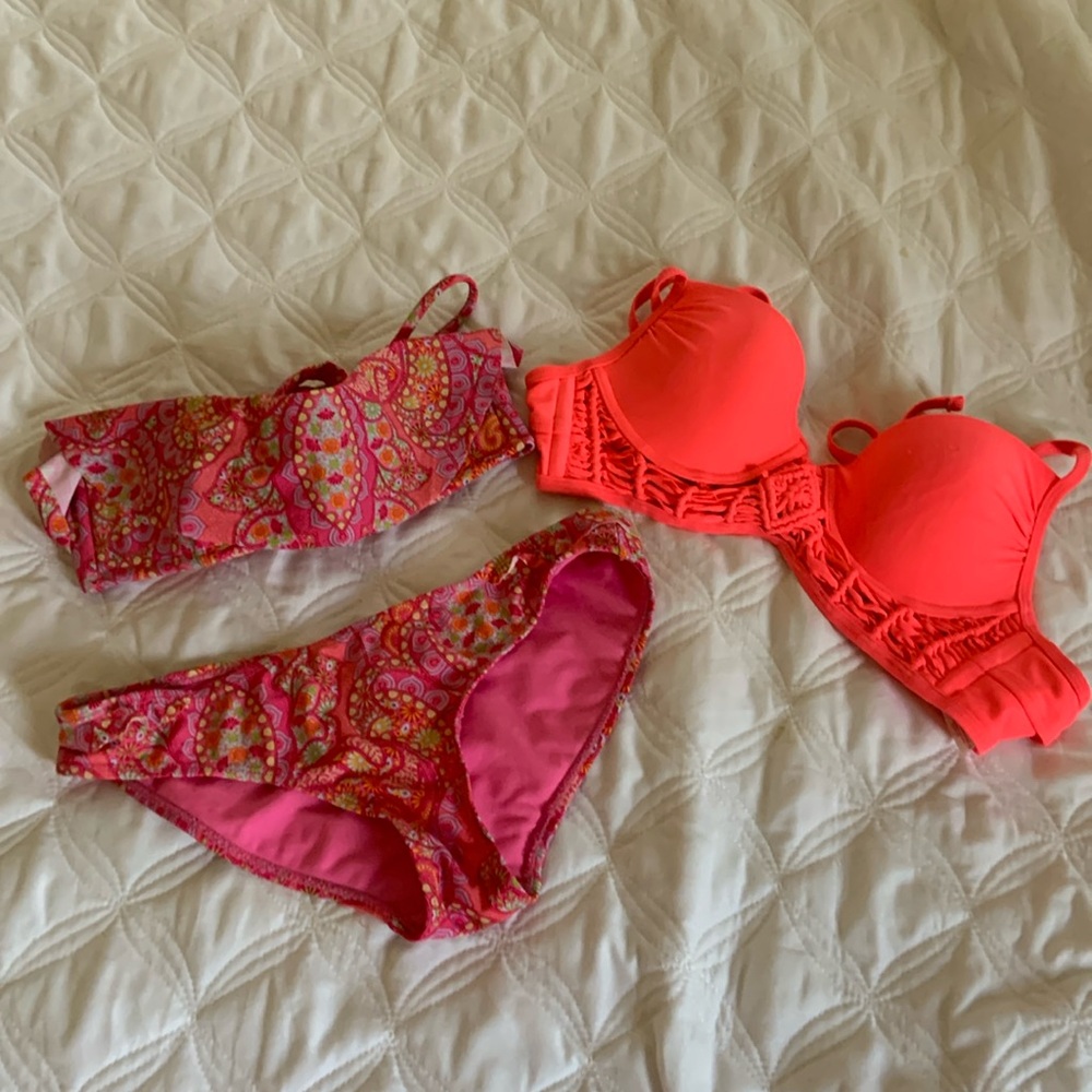 Extra clean bikini bundle! Size Small. No pulls or snags